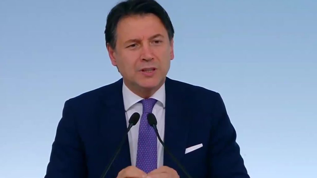 Governo, Conte ottiene la fiducia del Senato: le reazioni