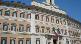 Governo, è corsa contro il tempo. <br/> Le reazioni della politica