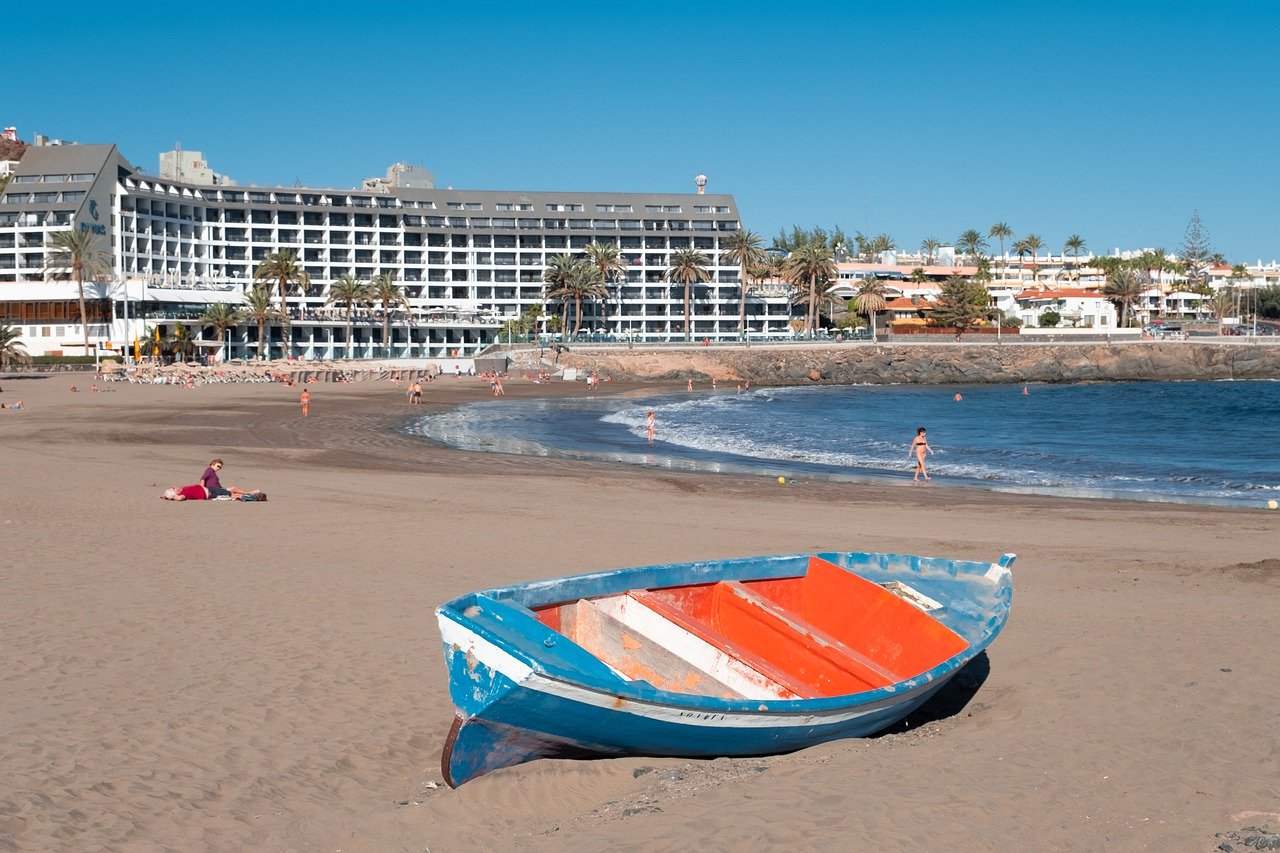 Coronavirus, Isole Canarie chiuse ai turisti stranieri almeno fino a ottobre