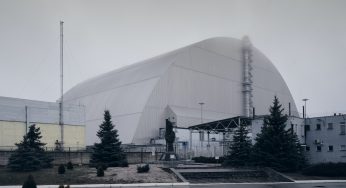 Fiamme attorno alla centrale di Chernobyl, picco radioattivo