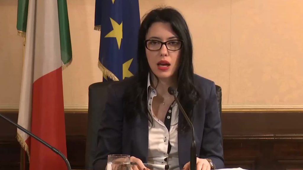Scuola, Azzolina: “Il sindacato sta sabotando la riapertura”