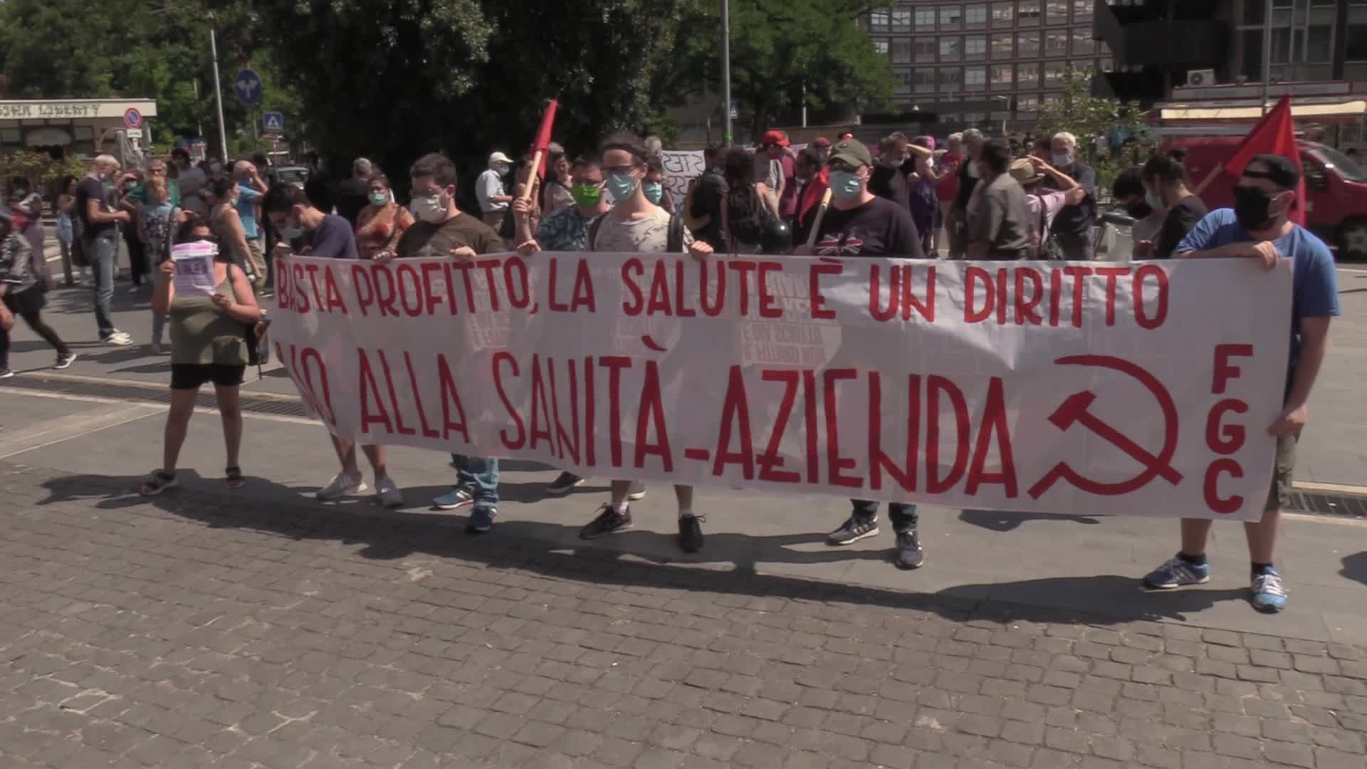 Fase 3, sit-in davanti alla Regione Lazio: "No alla sanità privata"