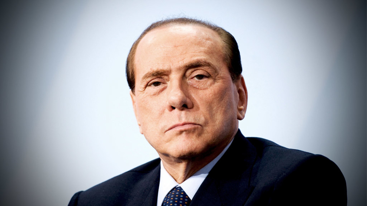 La maggioranza assoluta è essenziale? Il caso del governo Berlusconi 4