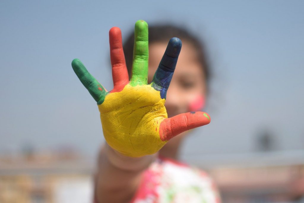Scuola, via libera alle linee guida da 0 a 6 anni: riaprono i nidi e le materne