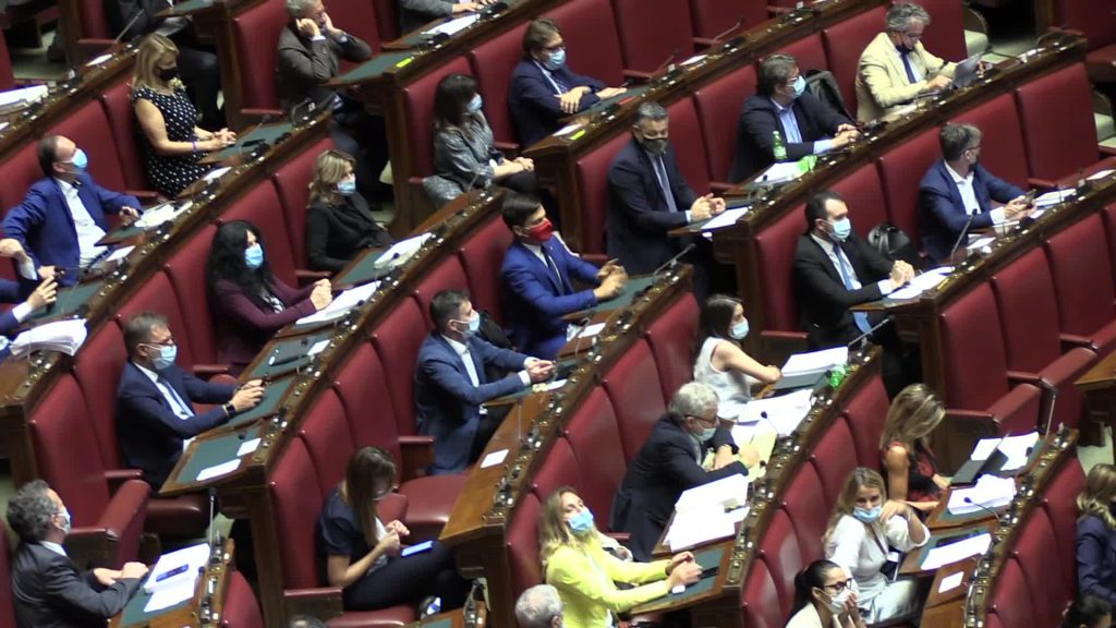 Dl Rilancio, tensione alla Camera: proteste della Lega contro M5s