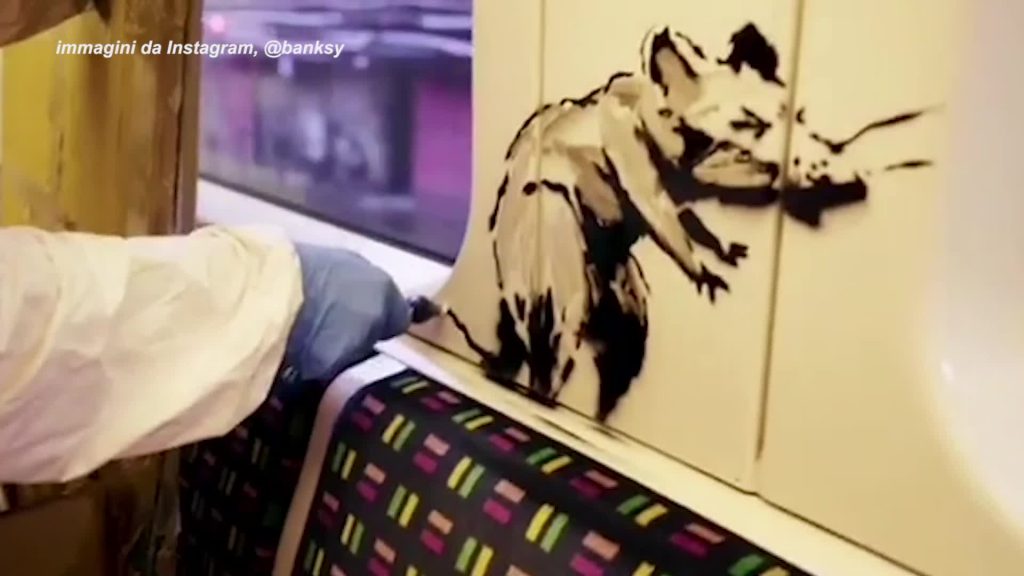 Banksy "colpisce" ancora: i suoi topi nella metro di Londra
