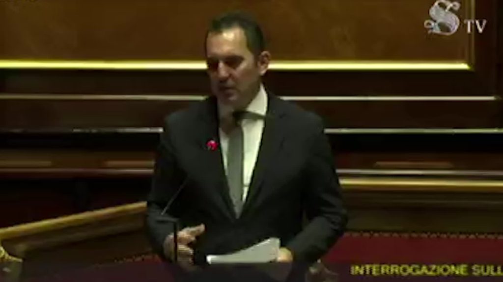 Calcio, Spadafora: "Riaprire gli stadi? Lavoriamo per settembre"