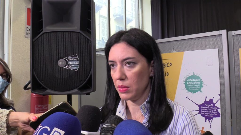 Scuola, Azzolina risponde a Cirio: "Pensiamo di impugnare l'ordinanza"