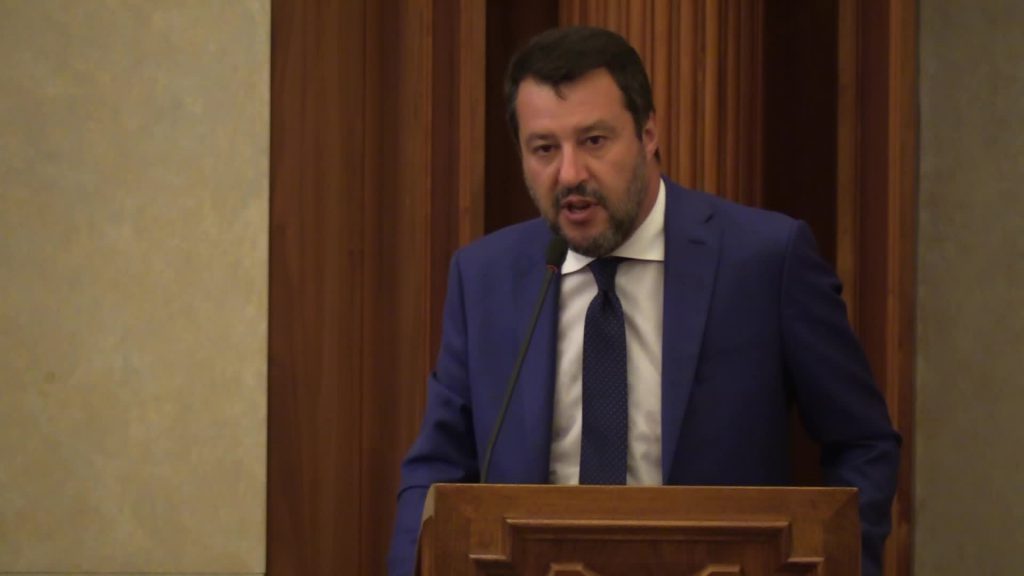 Open Arms, Salvini va a processo: sono 149 voti i favorevoli in Senato