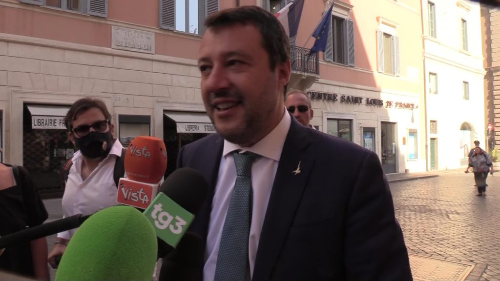 Open Arms, le reazioni politiche: per Salvini è un "processo surreale"