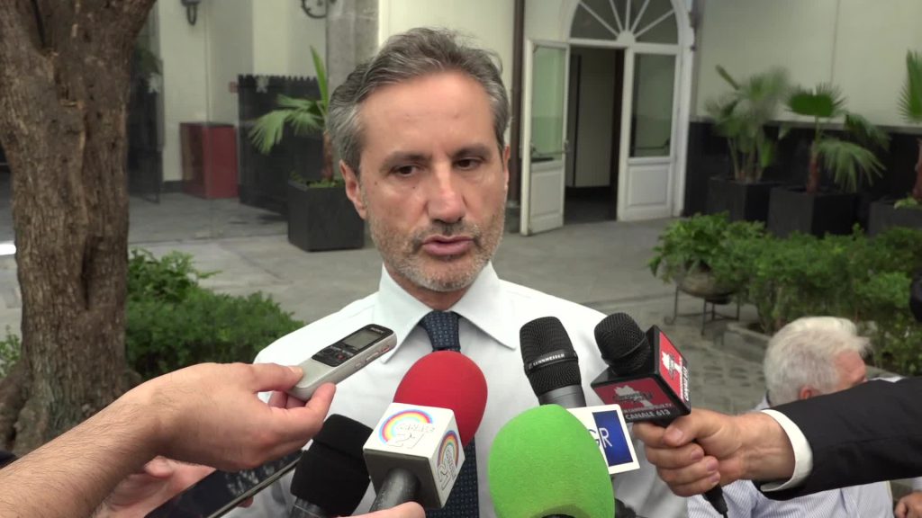 Caldoro, Regionali: "Dopo la vittoria, commissione sugli sprechi"