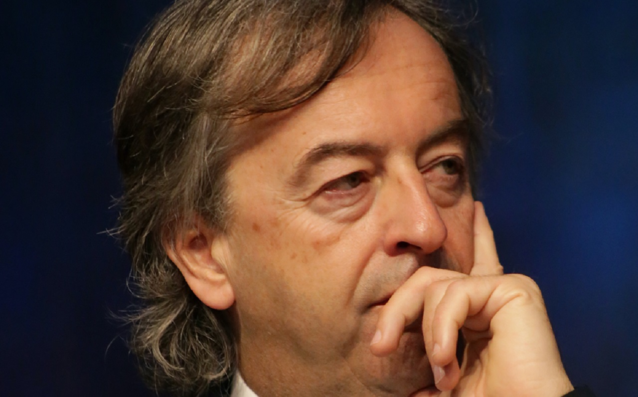 Covid, Burioni: "Lockdown per non vaccinati? È scelta politica non medica"