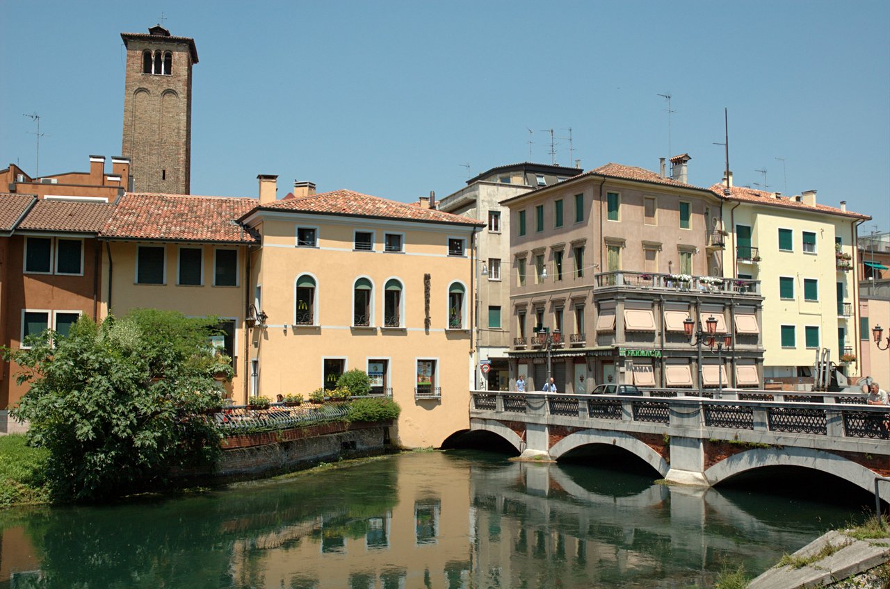 Coronavirus, maxi focolaio tra migranti a Treviso: 129 positivi