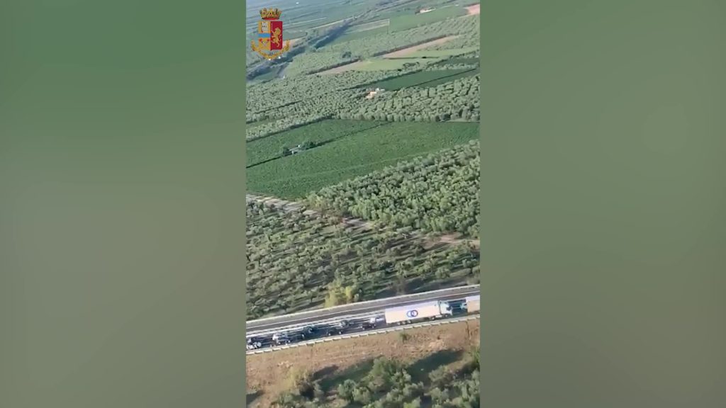 Assalto a un furgone portavalori sulla A14 nel Foggiano
