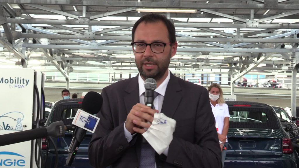 Fusione Fca-Psa, Patuanelli: "Importante monitorare gli effetti"