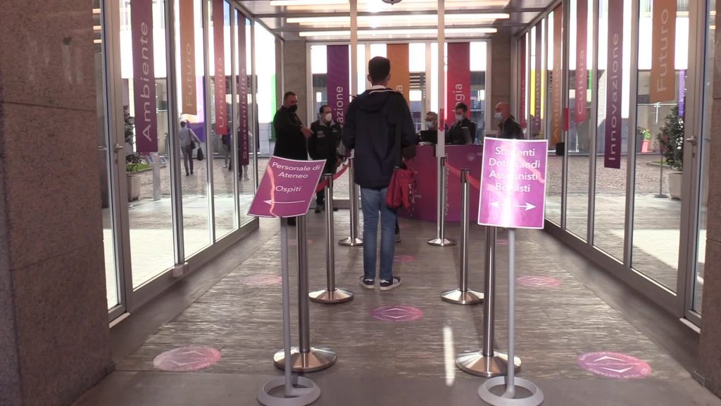Università, a Torino si torna in aula ma la tecnologia resta centrale