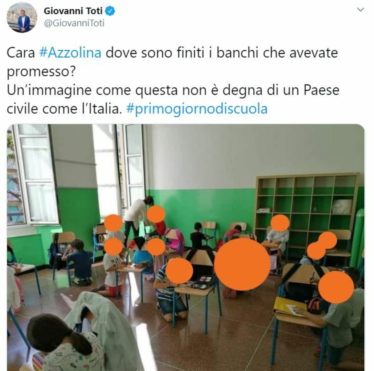 Scuola, la foto pubblicata da Toti diventa un ‘caso’ politico in Liguria