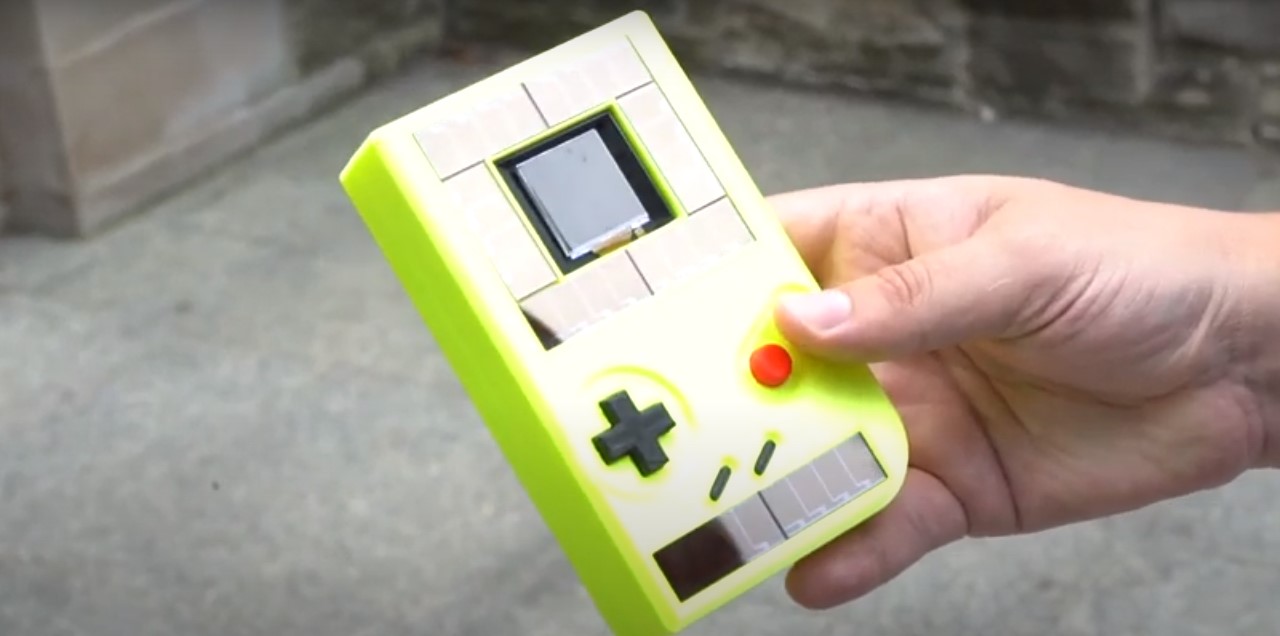 Engage, il "Game Boy" ecologico creato dai ricercatori della Northwestern University dell'Illinois (Stati Uniti) e della University of Technology di Delft (Paesi Bassi)