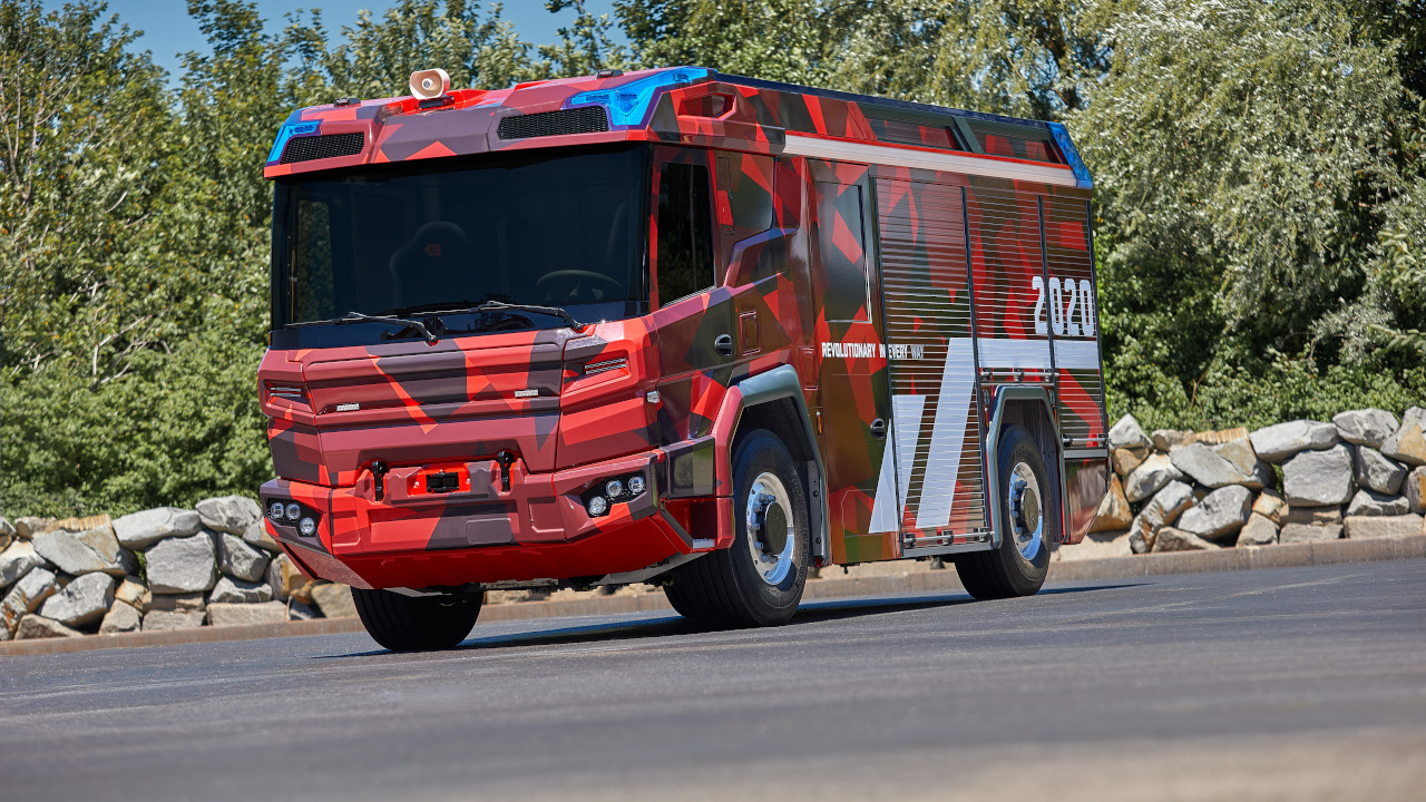 Rosenbauer RT, il camion dei pompieri diventa elettrico