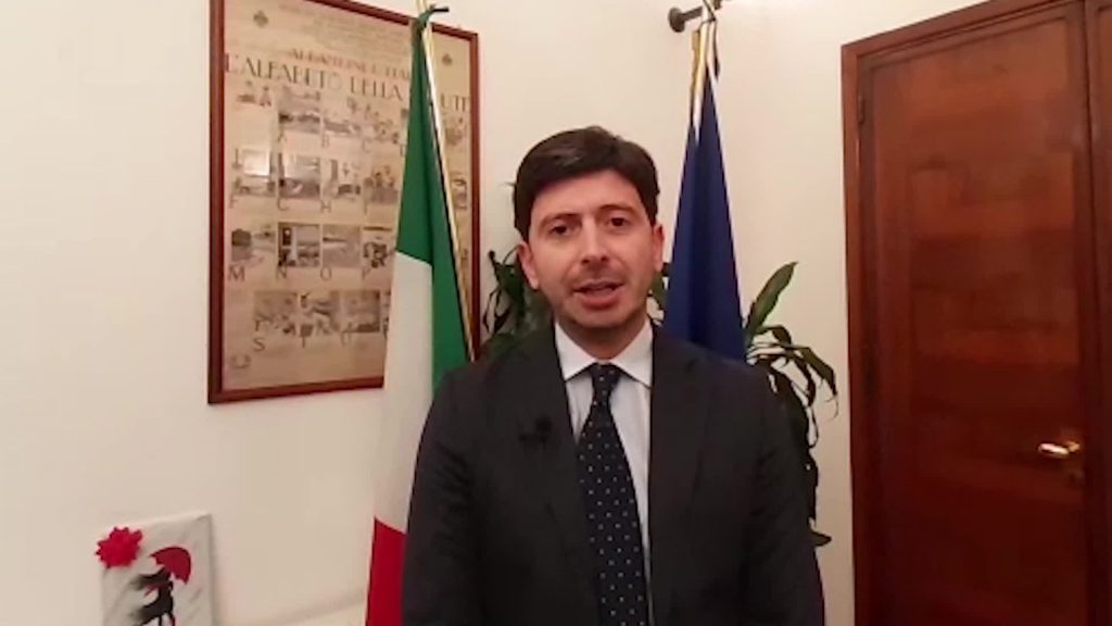 Decreto Covid, Speranza: “Obbligo vaccinale per gli over 50”