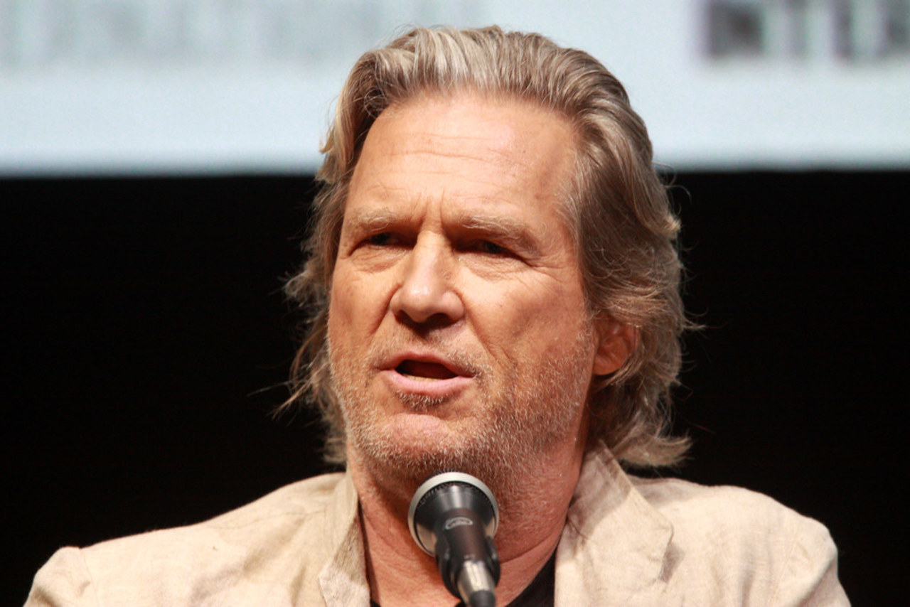 Jeff Bridges, annuncio choc sui social: "Ho un tumore"