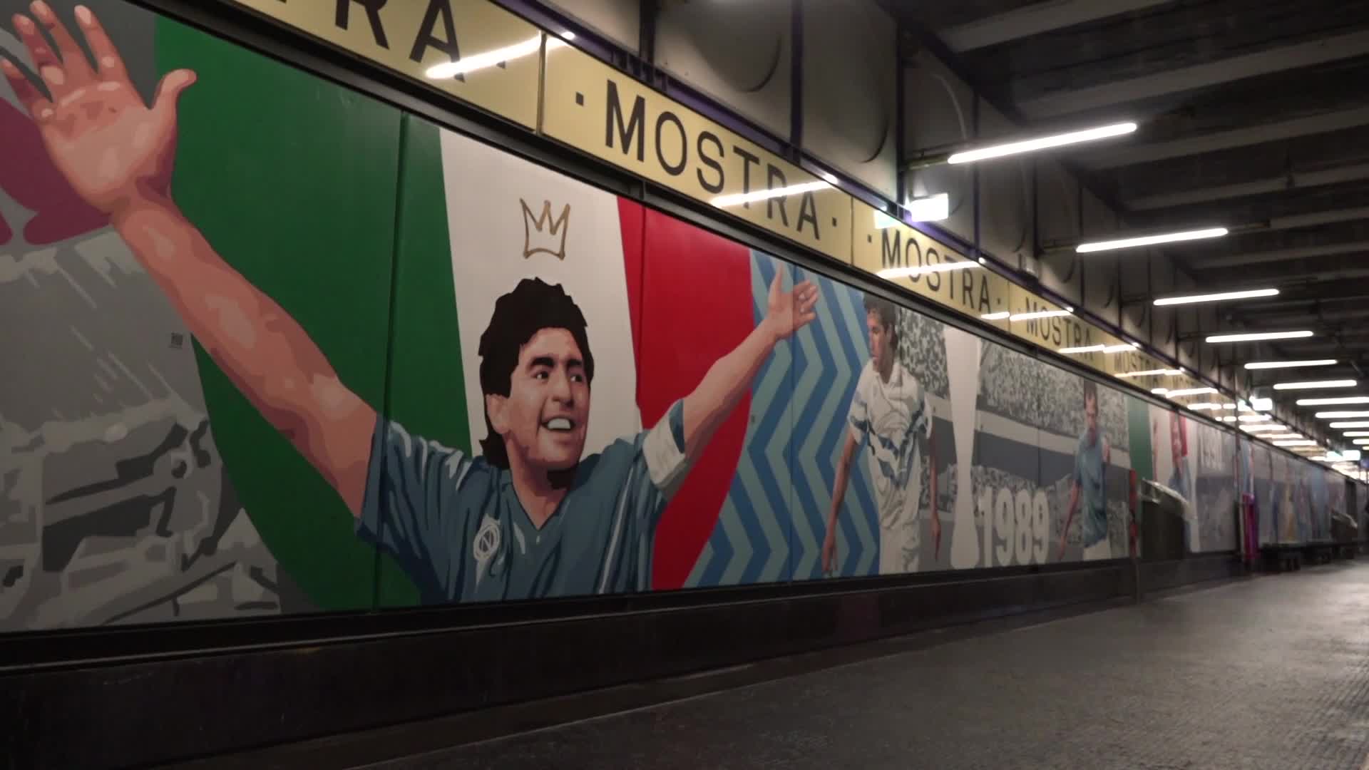 Napoli, ecco i murales della stazione intitolata a Maradona