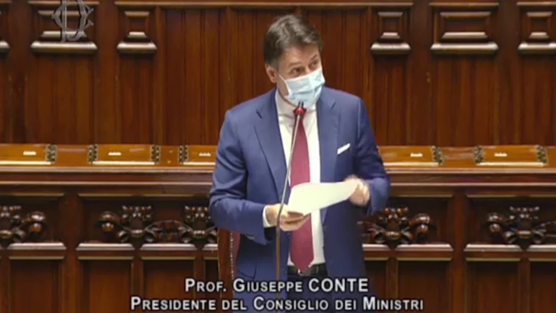 Giuseppe Conte parla alla Camera dei Deputati