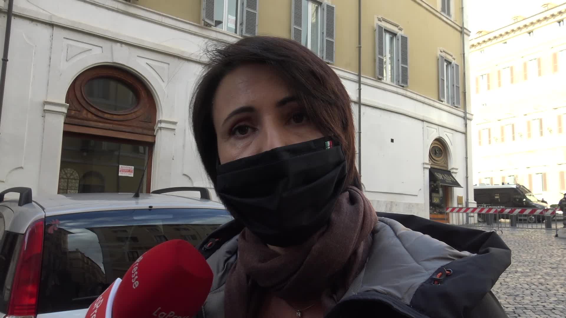 Protesta del settore matrimoni: "Diamo confetti ai parlamentari"