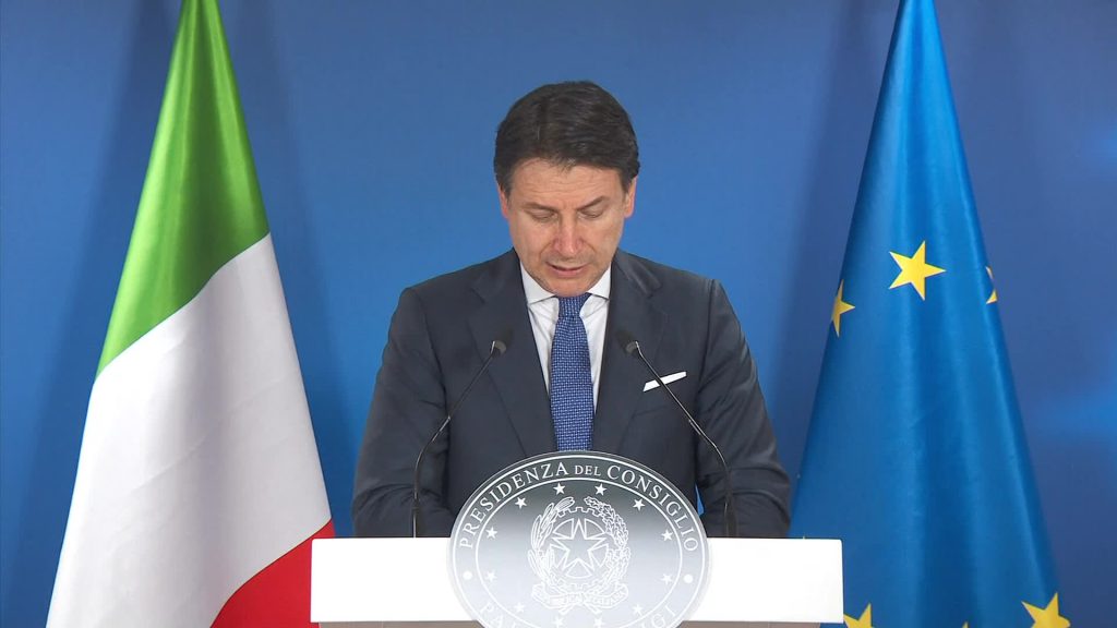Vaccini, Conte minaccia azioni legali contro Pfizer e AstraZeneca