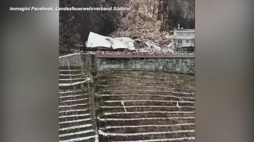 Frana su albergo a Bolzano