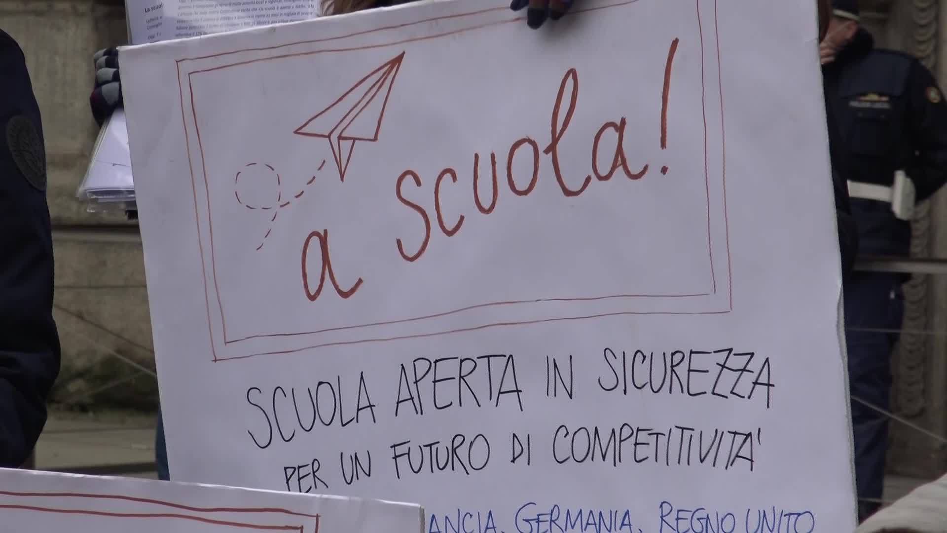 Scuola, aule riaperte in Calabria: il Tar boccia l’ordinanza di Spirlì