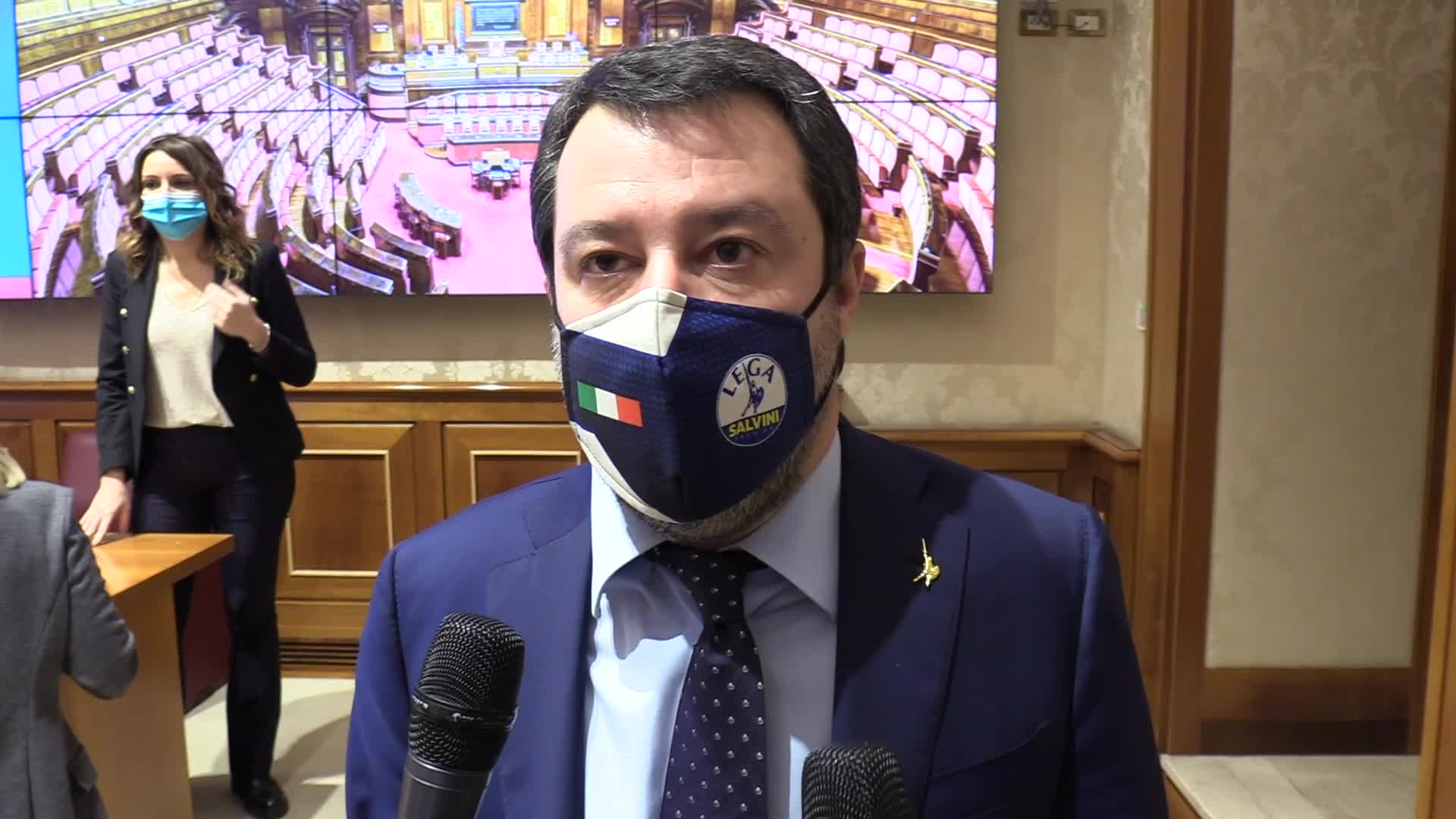 Matteo Salvini lancia l'accusa e infiamma l'attesa in Senato
