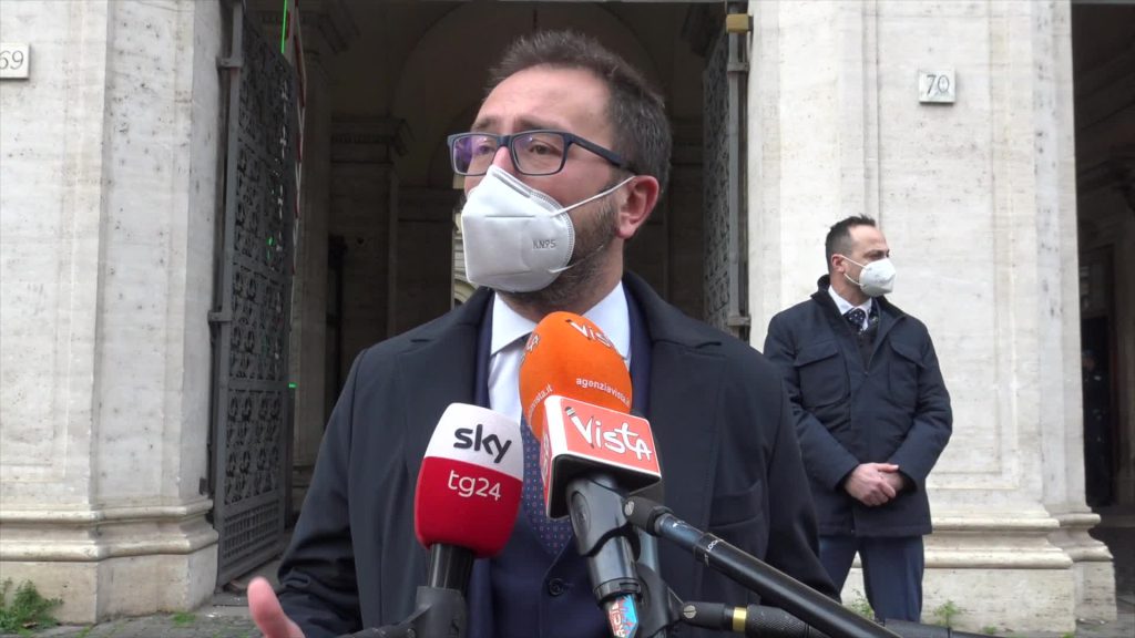 Crisi Governo, Bonafede: "Renzi ha tradito gli italiani"