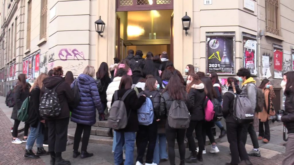 Dpcm, le conseguenze sulla scuola: più di 6 milioni di studenti in Dad