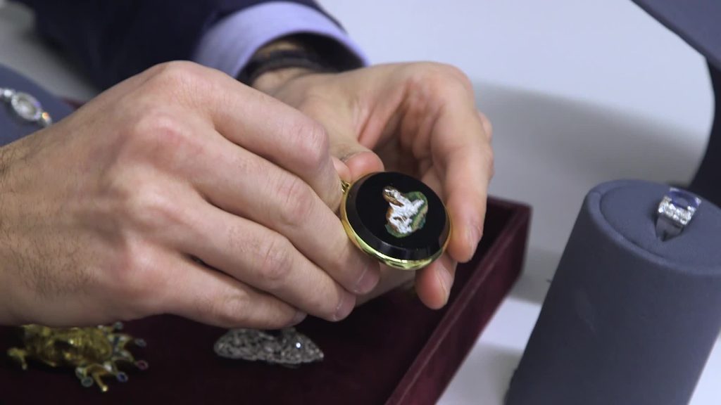 Franca Valeri, all'asta i gioielli della "signorina snob"