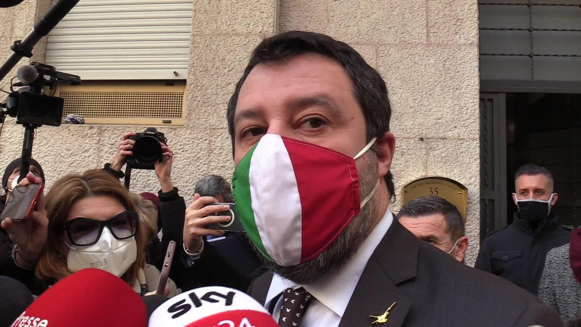 Governo, Salvini: "Conte Ter? Teatrino osceno"