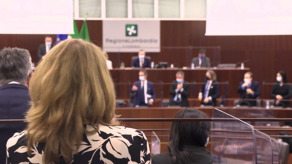 Lombardia, Fontana e Moratti assenti in Consiglio: l'ira delle opposizioni