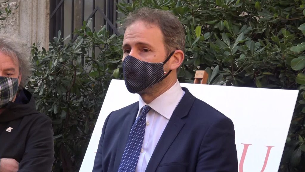 Governo, Casaleggio: "Se vince il 'No', o voto negativo o astensione"