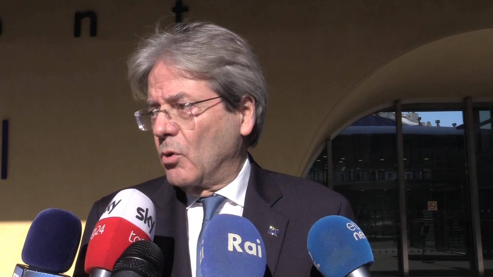 UE, Gentiloni: "Fiducia in Draghi in Italia come a Bruxelles"