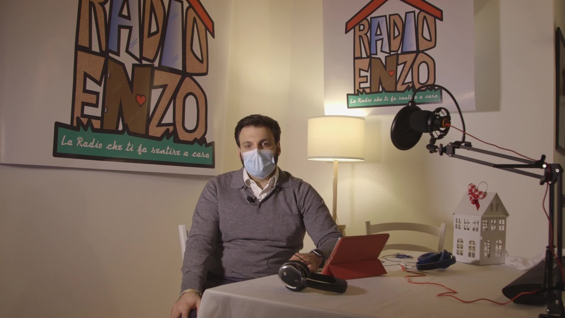 Covid: "Radio Enzo", un podcast per parlare al papà in terapia intensiva
