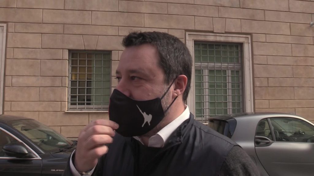 Salvini incontra Draghi: "Parlato di lavoro e piano vaccinale"