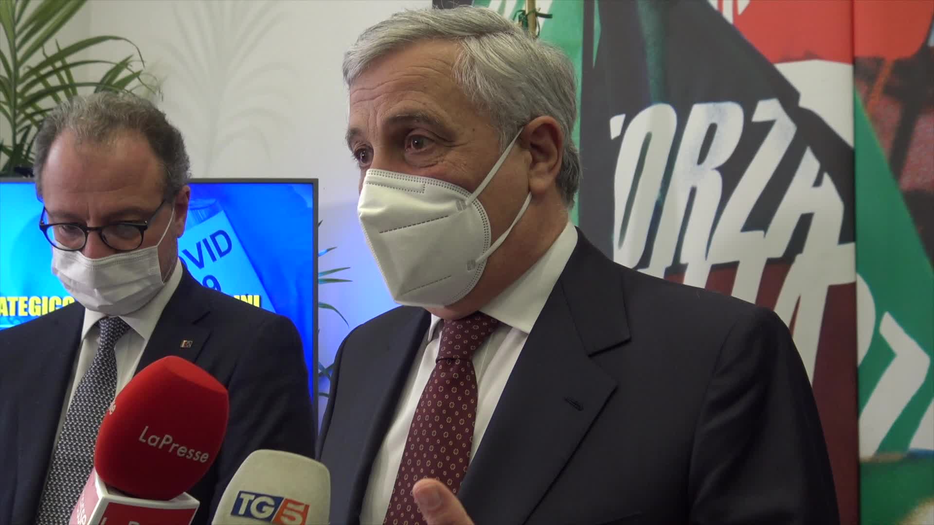 Covid, vaccino: Tajani 'boccia' Arcuri e chiede un cambio di passo