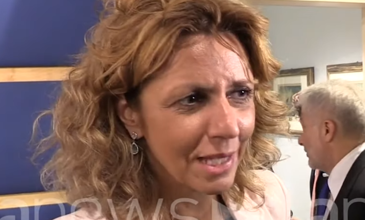 M5s nel caos: Barbara Lezzi sfida apertamente Vito Crimi