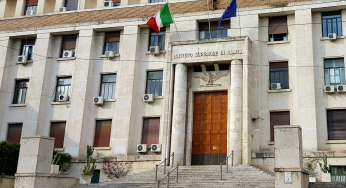 Variante Omicron, si valutano nuove misure in vista del Natale