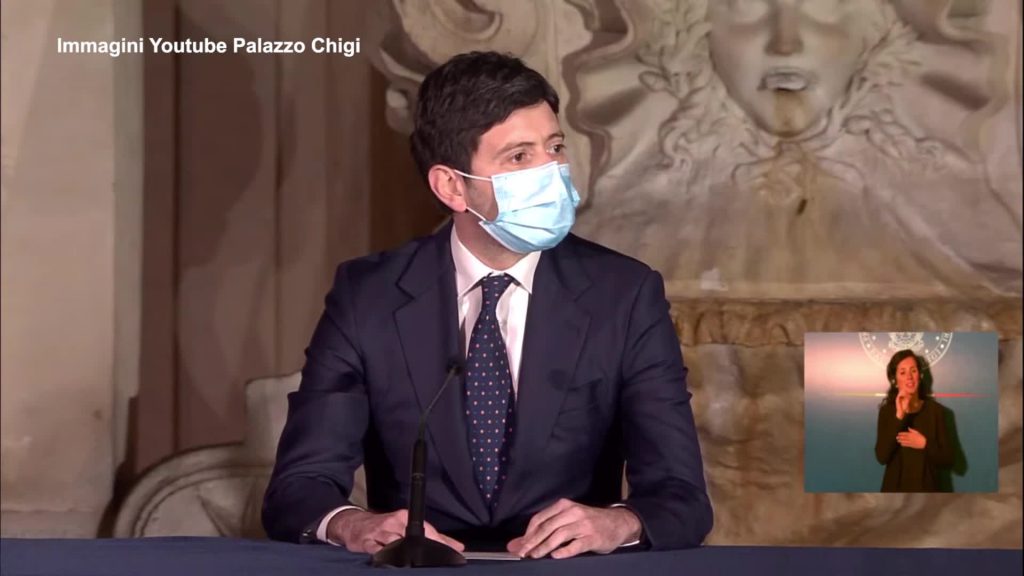 Draghi firma il nuovo Dpcm: la presentazione a Palazzo Chigi