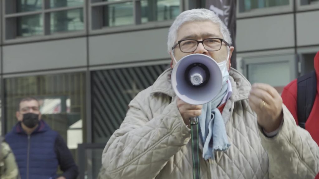 Milano, protesta dei ristoratori a Palazzo Lombardia