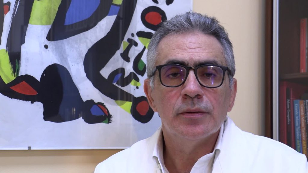 Riaperture, Pregliasco: “La curva dei contagi può risalire. Serve cautela”