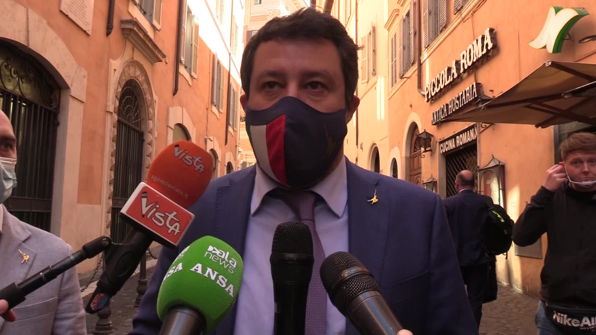 Salvini: "Impensabile dire rosso tutto aprile a prescindere dai dati"