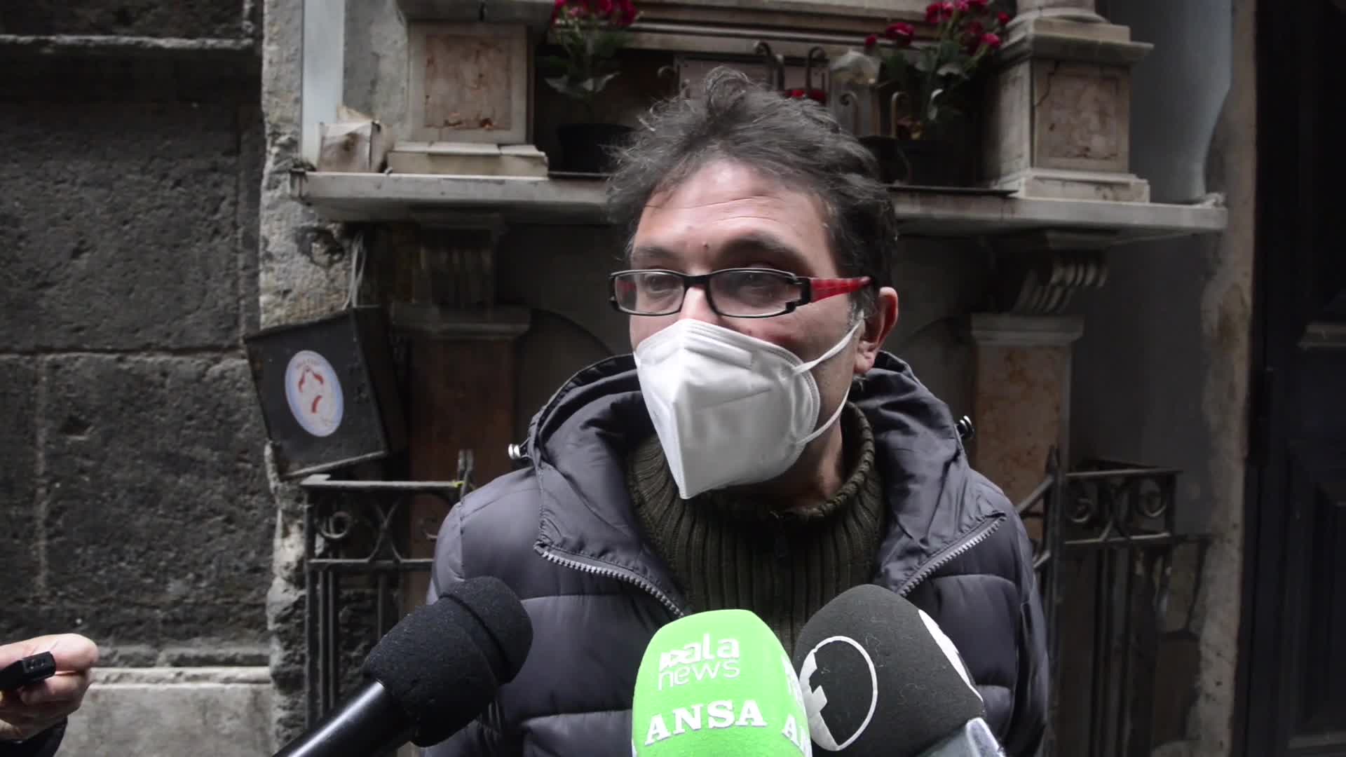 Covid, allarme dei bottegai a Napoli: "San Gregorio Armeno a rischio"