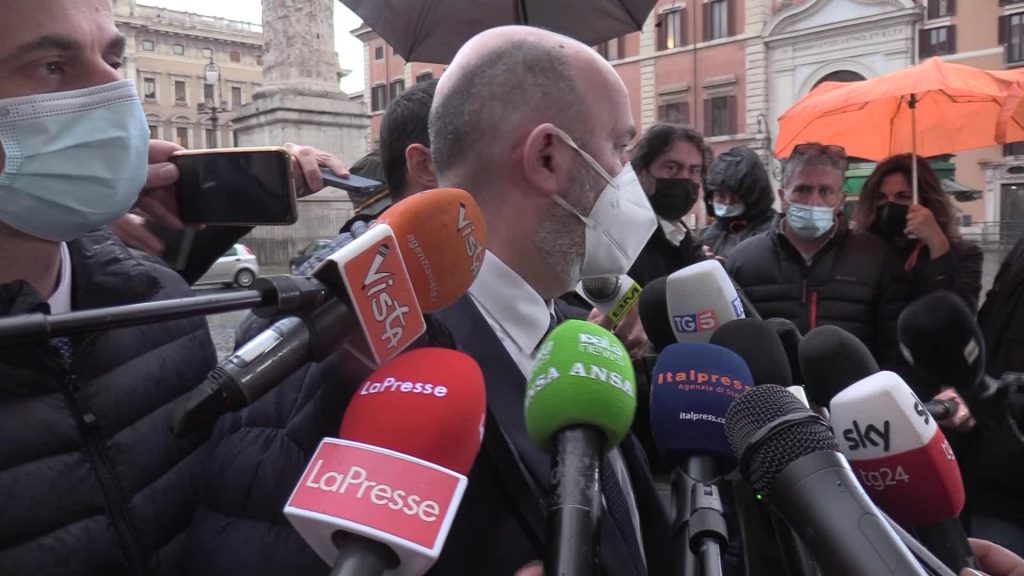 Crimi: "Ribadito a Draghi necessità prorogare Superbonus al 2023"